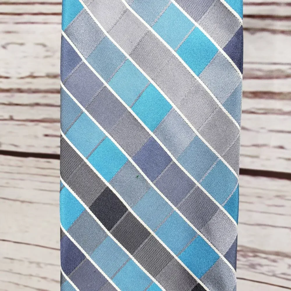 Van Heusen Men's Blue Gray 100%Silk Neck Tie